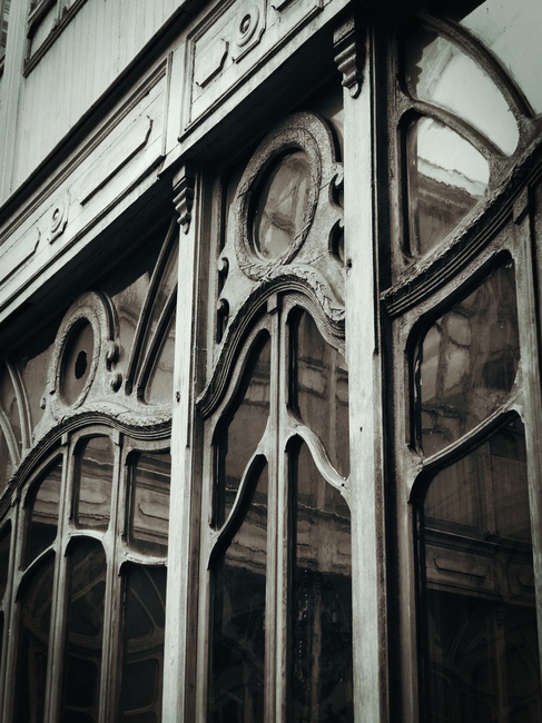 ../previews/084-085.jpg.medium.jpeg